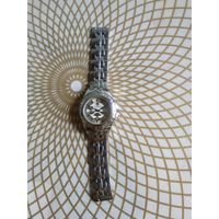 Часы наручные  с браслетом.Состояние на скане. В коллекцию,ремонт,на запчасти.