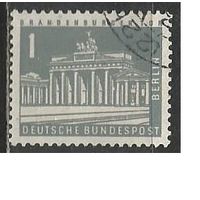 Западный Берлин. Бранденбургские ворота. 1957г. Mi#140.