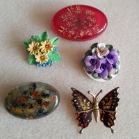 Винтажные броши.