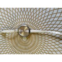 Часы наручные  с ремешком CK . В ремонт,коллекцию,на запчасти. Состояние на скане.