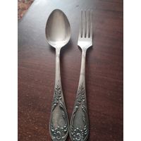 Красивая мельхиоровая пара. Столовых приборов.