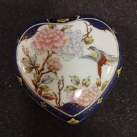 Шкатулка фарфоровая Калибр, Европа