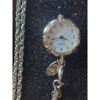 Часы кулон на цепочке