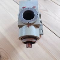 Проекционная оптика тип апаланат П-5 оптический звукочитающий блок (микрообъектив со светоизмерительным узлом) от звукочитающей системы профессионального кинопроектора КПТ-2 Ломо