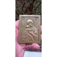 МЕДНОЛИТАЯ ИКОНА БОЖЬЯ МАТЕРЬ РЕДКИЙ СЮЖЕТ . Распродажа Коллекции !!! .Экспресс  Аукцион  с рубля без МПЦ и прочего  .Много лотов в продаже .