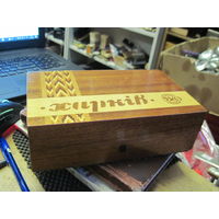 Шкатулка, деревянная коробка от электробритвы.