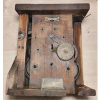 Механизм часов на деревянных платах