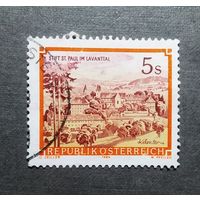 Марка Австрия 1984 год  Монастырь