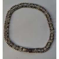 Браслет на замке с кристаллами