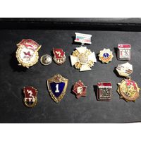 Зборный лот значков (все в отличном Сохране) 19 шт