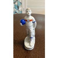 Статуэтка Фарфоровая Юный футболист . Вербилки . В/с