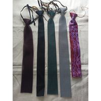 Галстуки регаты, СССР  60-е годы XX века. На резинке, капрон. Цена за штуку.