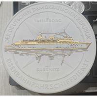 Антикварная фарфоровая, с золочением медаль. Мейсенский фарфор. Транспортное сообщение.