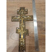 Крест старинный с эмалями.
