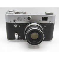 Фотоаппарат "ФЭД 3" с объективом "Индустар 61". В оригинальном чехле. СССР.