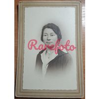 1910-е Кабинет-портрет дама кулон типажи ретро студийное фото