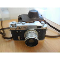 Фотоаппарат ФЭД-2 .