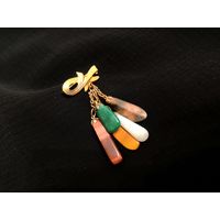 Брошь с подвесками