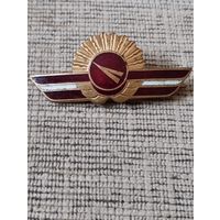 Кокарда на фуражку пилота Гражданской  авиации ,Латвия, 1991-1995 г г.