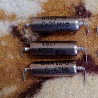 Конденсатор К40У-9 разный наминал цена за штуку.