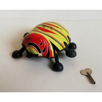 Игрушка СССР, Жук механический