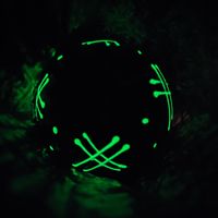 Шары большие. Стекло СССР. Светятся в темноте.2шт.