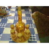 Графин с рюмками.  Дерево.  СССР.
