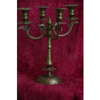 Подсвечник латунный  ( высота 31,5 см , ширина 28 см )
