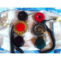 Телефонные аппараты эпохи СССР.