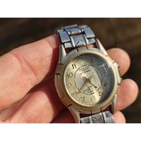 Часы. Не на ходу.