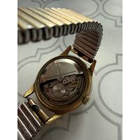 Часы Alka Швейцарские на ходу, позолота.