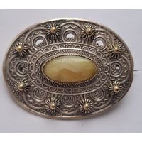Брошь с камнем, 40-50-е годы. Латунь, посеребрение