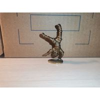Латунная фигурка "Акробат", высота 5.5 см.