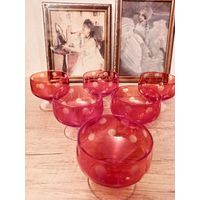 Цветное красное стекло 50 - 60 годы СССР рюмочки, креманки 6 шт. винтаж