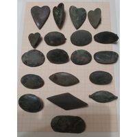 Элементы конской упряжи.