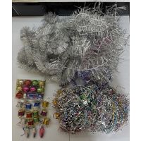 Елочные игрушки и дождик цена за все