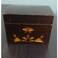 Винтажная деревянная шкатулка времен СССР .