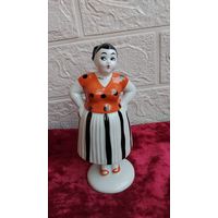 КОЛЛЕКЦИОННАЯ ФАРФОРОВАЯ СТАТУЭТКА СПЛЕТНИЦА СКЛОЧНИЦА ИЗ СЕРИИ РАЗГОВОР ЛФЗИ СССР РАННЯЯ ОРИГИНАЛ РАСКРАС 2 Распродажа Коллекции ! Экспресс  Аукцион с рубля без МПЦ и прочего .Много лотов в продаже .