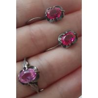 Кольцо и серьги с корундами ХЮЗ. Серебро 875 пробы.