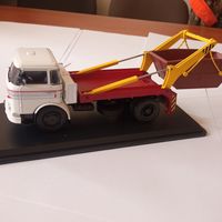 Мусоровоз бункеровоз мульти лифт skoda liaz 1:43