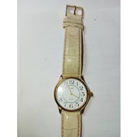 Часы механические  ЛУЧ . С рубля .