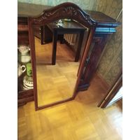 Зеркало старое как новое в деревянной раме