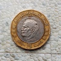 5 динаров 2002 года Тунис. Тунисская Республика. 2 года со дня смерти Хабиба Бургиба (гладкие звёзды). Юбилейная монета!