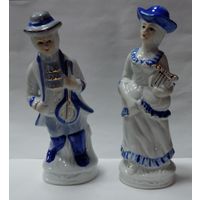 Статуэтки фарфоровые "Дама с кавалером" 80-90-е годы Европа. Высота 18 см.