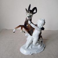 Cтатуэтка Путти с козлом мануфактура Grafenthal (Графенталь)