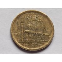 Иран 1000 риалов 2012 г. Мавзолей Шах-Черах в Ширазе.