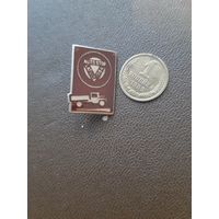 Значок тяжелый. Автостоп. Латвия 1964