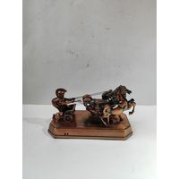 Зажигалка  настольная "Воин на колеснице"(не рабочая).