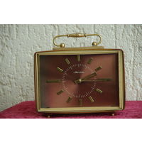 Часы настольные " Весна  "    рабочие  (  12 см х 16 см , глубина 9 см )