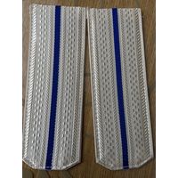 Советские погоны на рубашку офицера КГБ-фиолетовый кант. 1989 год. На одном из фото можно сравнить цвет канта этих погон и голубых ВВС.